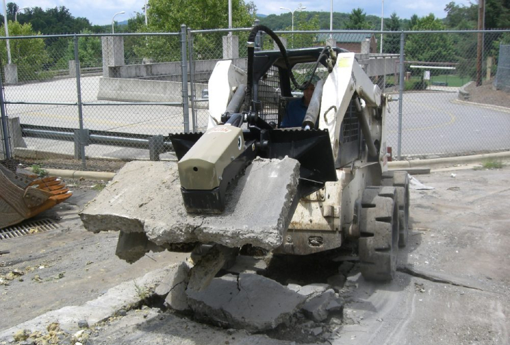 Maximizing Efficiency with The Beak in Urban Skid Steer Projects